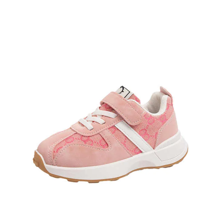 أحذية ركض عصرية عالية القيمة للجنسين لجميع . High-value, fashionable, unisex, all-season outdoor