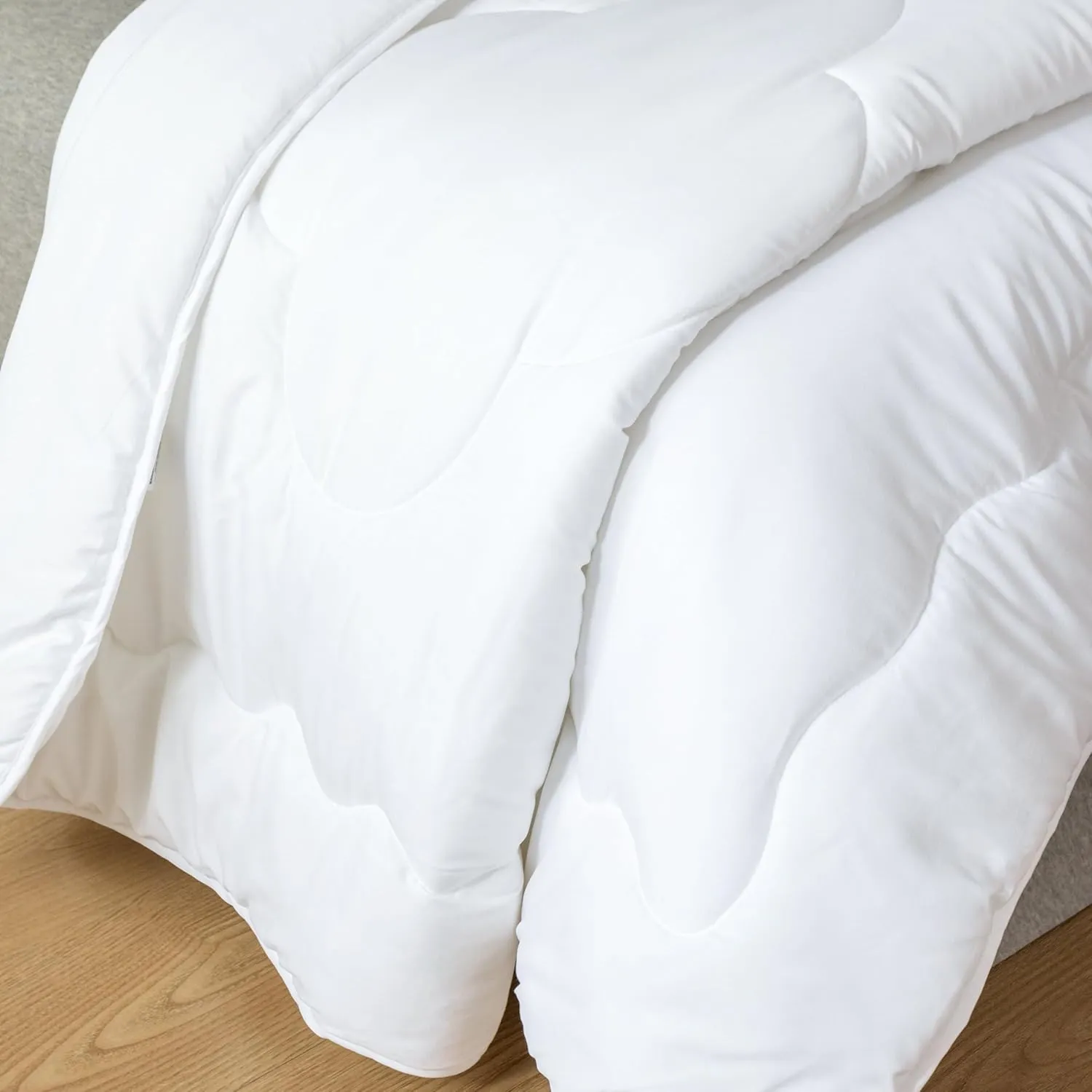 100% Premium Bamboo Microfiber Quilt | Single Size | All Season | Hypoallergenic & Ultra Soft Doona