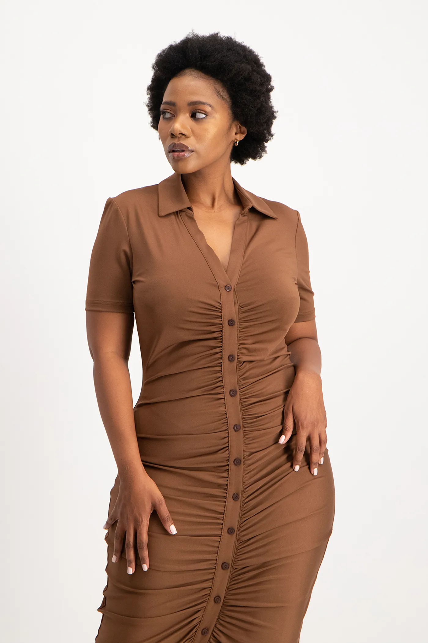 Bella Short Sleeve Ruched Midi Dress - Pinecone