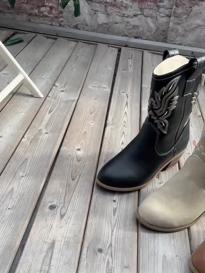 Gemma | Fashionable Western-Inspired Boots