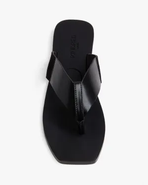 Hannah Thong Black