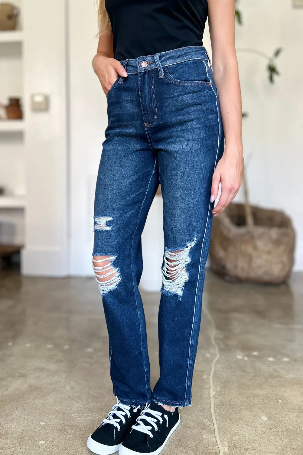 Judy Blue, High Waist destroyed denim jeans. Inseam 30"