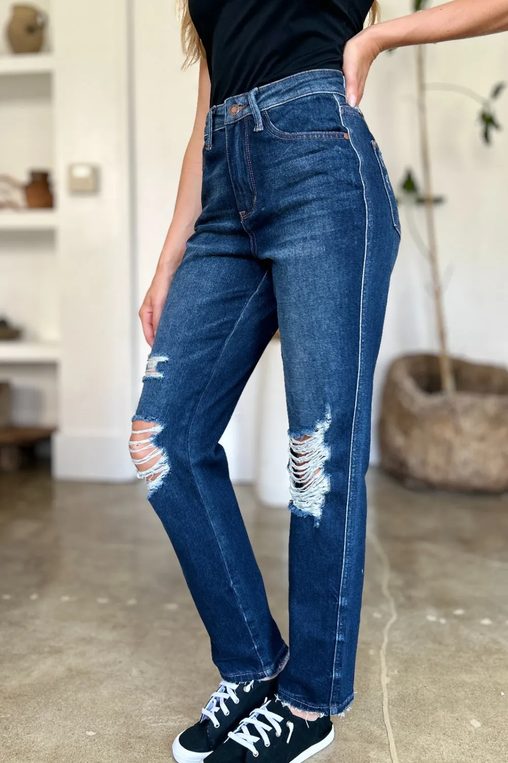 Judy Blue, High Waist destroyed denim jeans. Inseam 30"