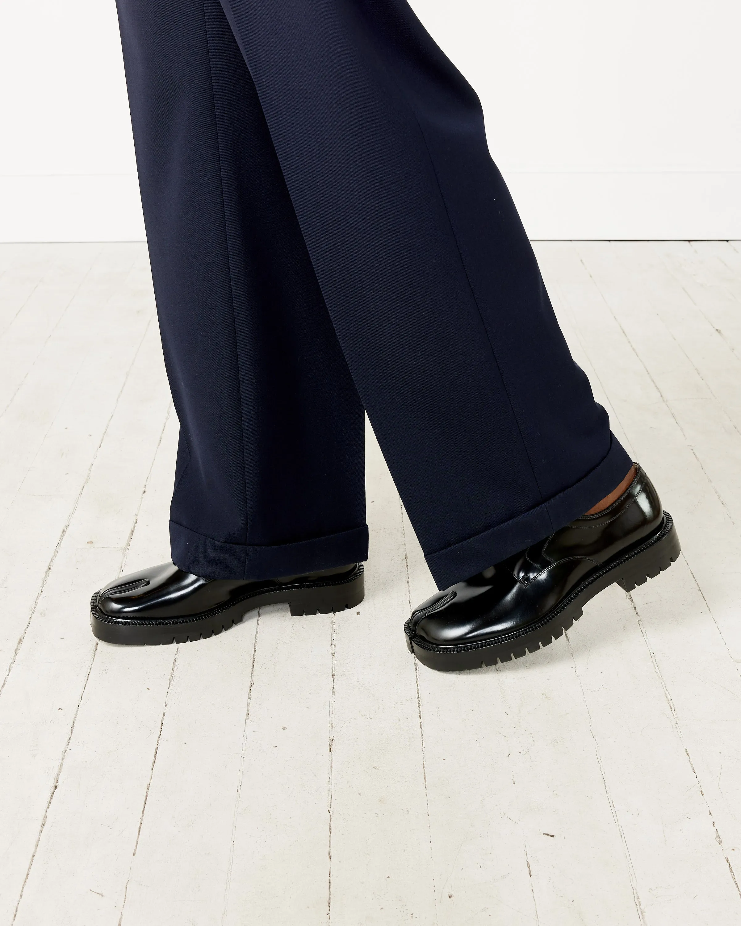 Tabi County Lace-Up in Black