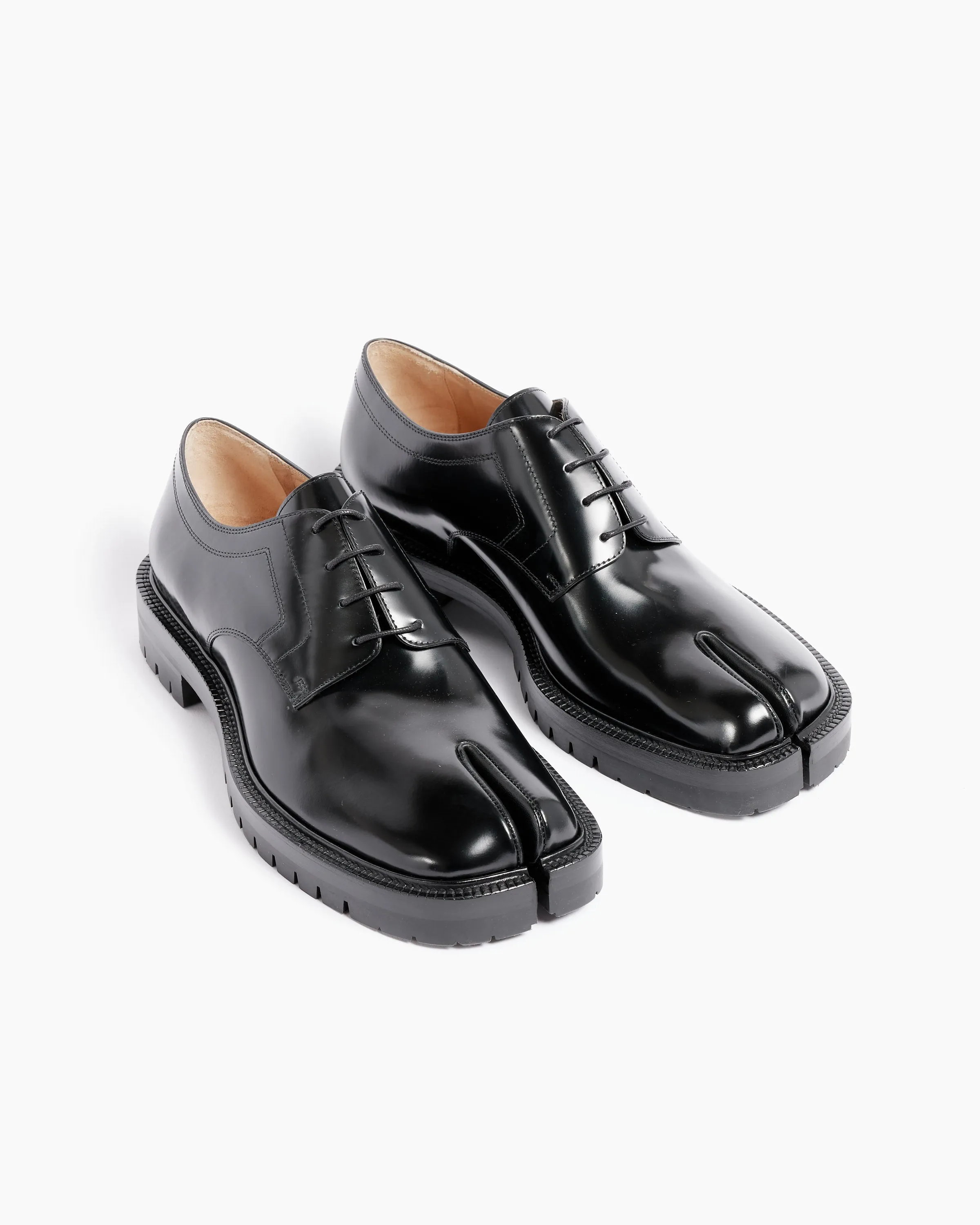 Tabi County Lace-Up in Black